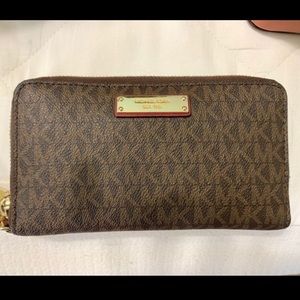 Almost New Handbags